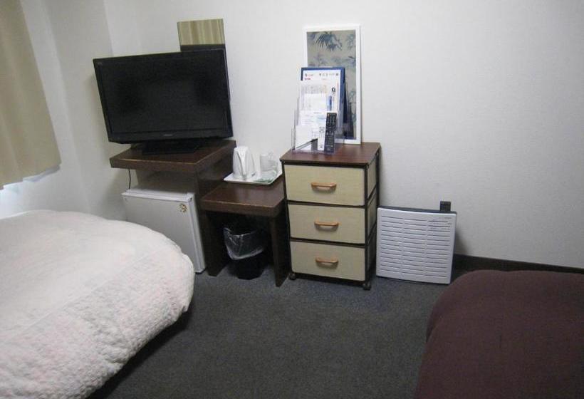 בית מלון כפרי First  Taketoyo