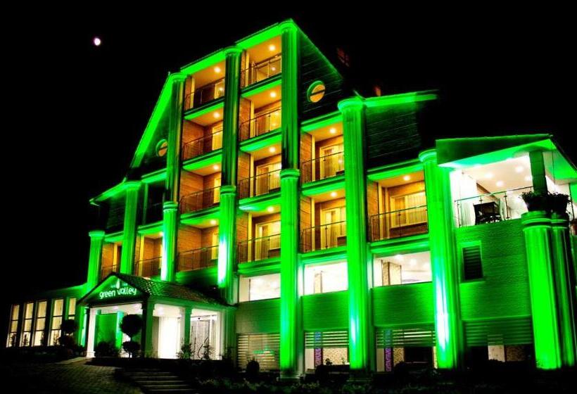 Отель Green Valley Savsat