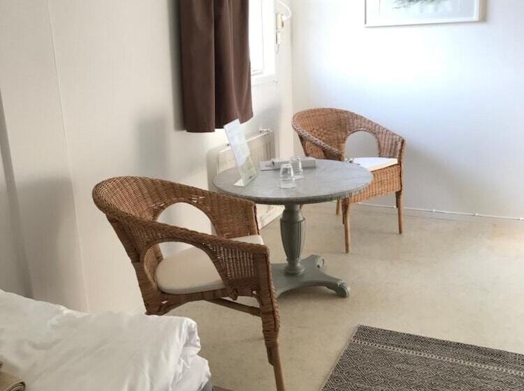 ホテル Hillesgården