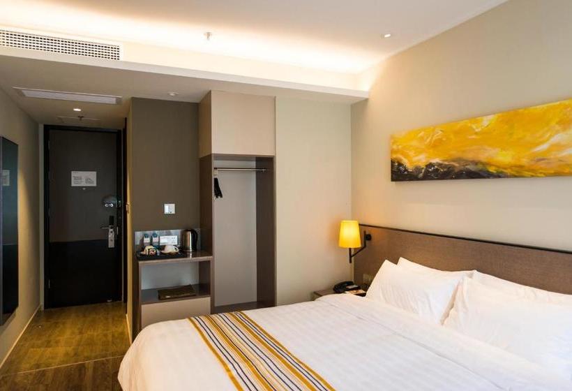 Отель Home Inn Plus Suzhou Wujiang Fenhu Luxin Avenue