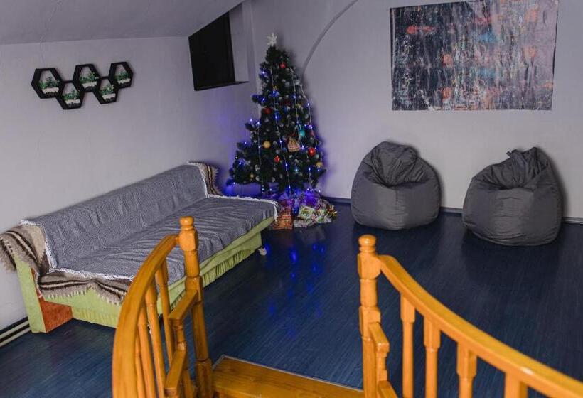 בית מלון כפרי Kolyba Opryshkiv