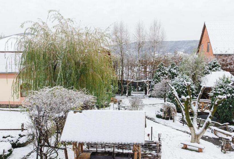 בית מלון כפרי Kolyba Opryshkiv