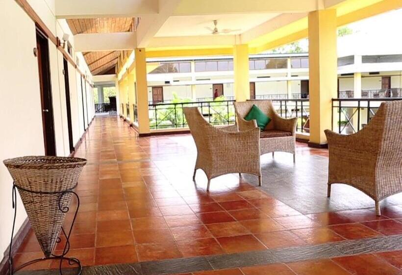 ホテル Landmark Woods