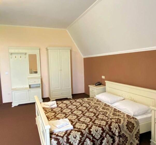 فندق New Continent