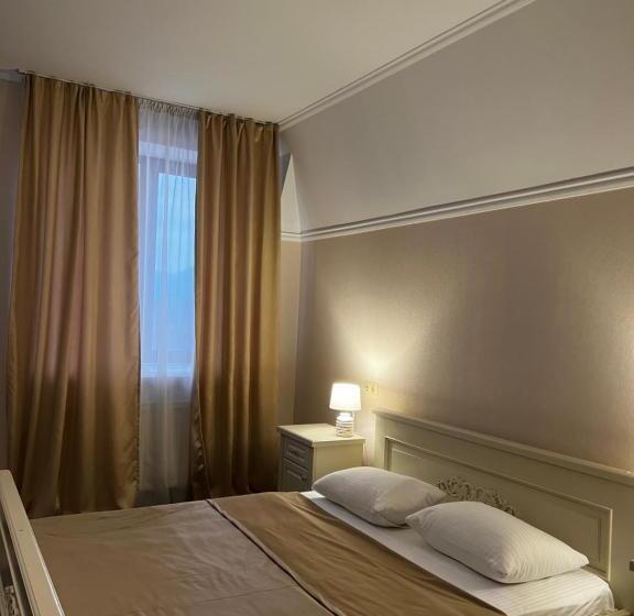 בית מלון כפרי New Continent