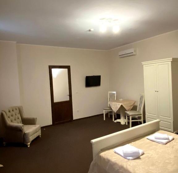 فندق New Continent