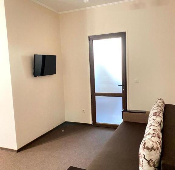 فندق New Continent