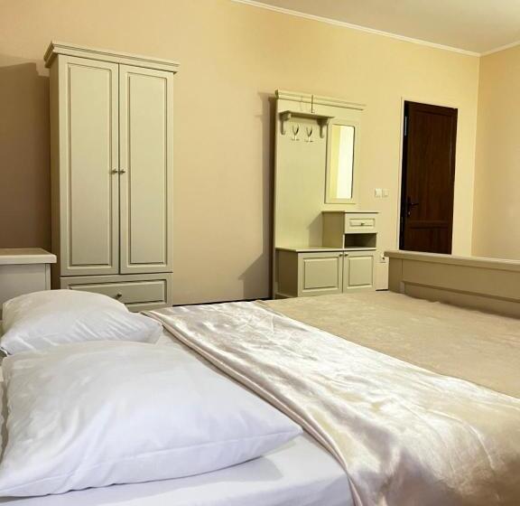 فندق New Continent