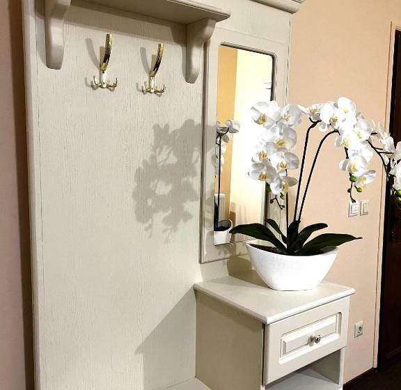 فندق New Continent