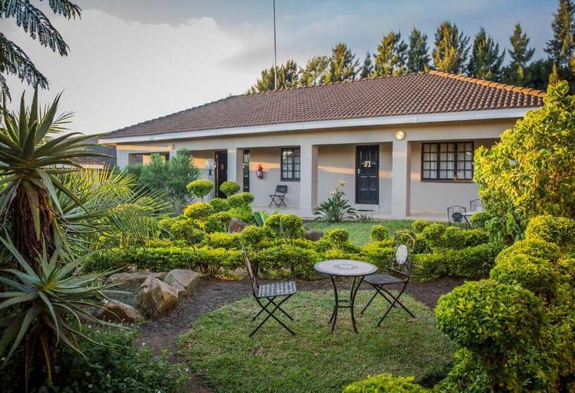 בית מלון כפרי Nongoma Lodge & Inn Cc