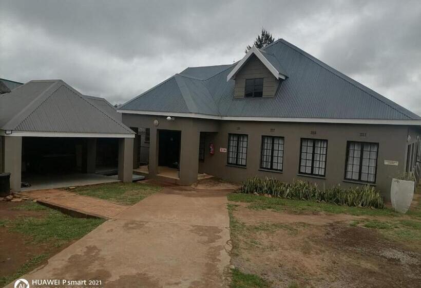 בית מלון כפרי Nongoma Lodge & Inn Cc