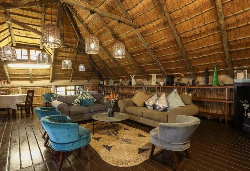 בית מלון כפרי Nongoma Lodge & Inn Cc