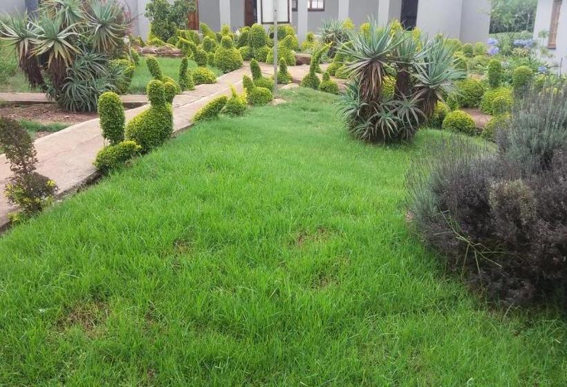 בית מלון כפרי Nongoma Lodge & Inn Cc