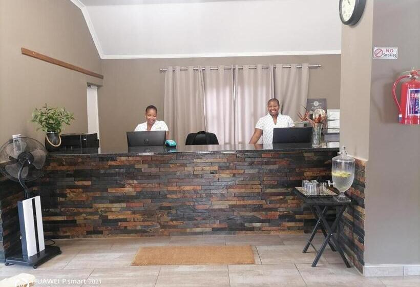 בית מלון כפרי Nongoma Lodge & Inn Cc