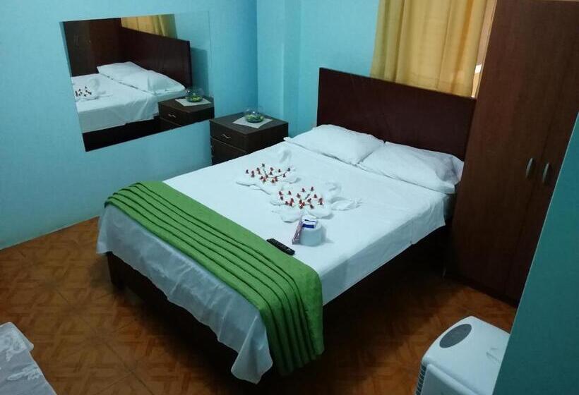 ホテル Nuevo Amanecer