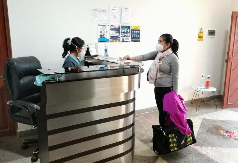 ホテル Nuevo Amanecer