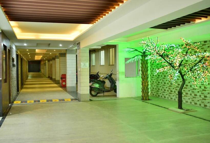 ホテル Pams Residency