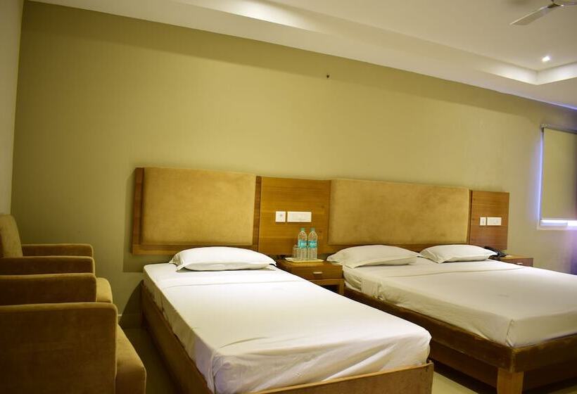 ホテル Pams Residency