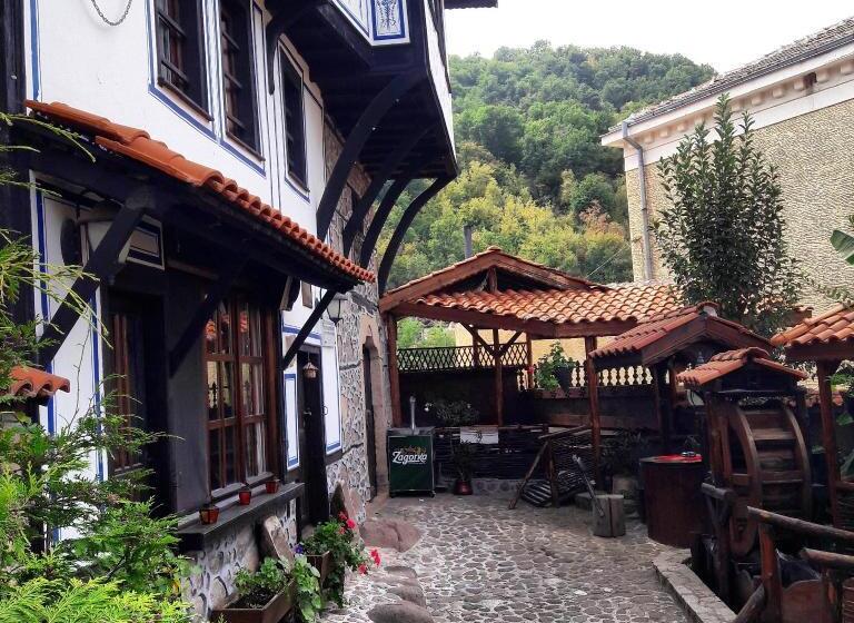 فندق Popsokol House