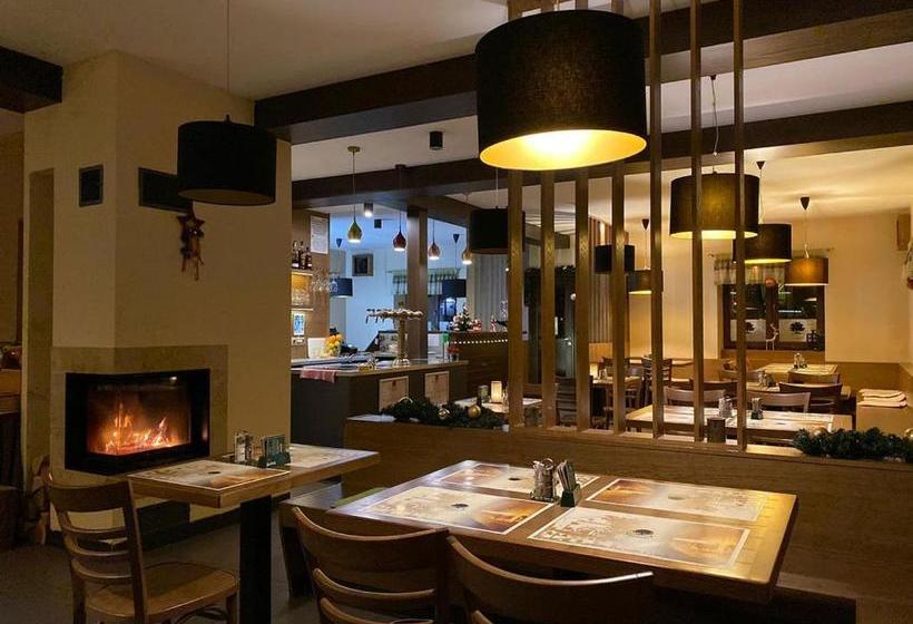 فندق & Restaurant Pod Kaštany