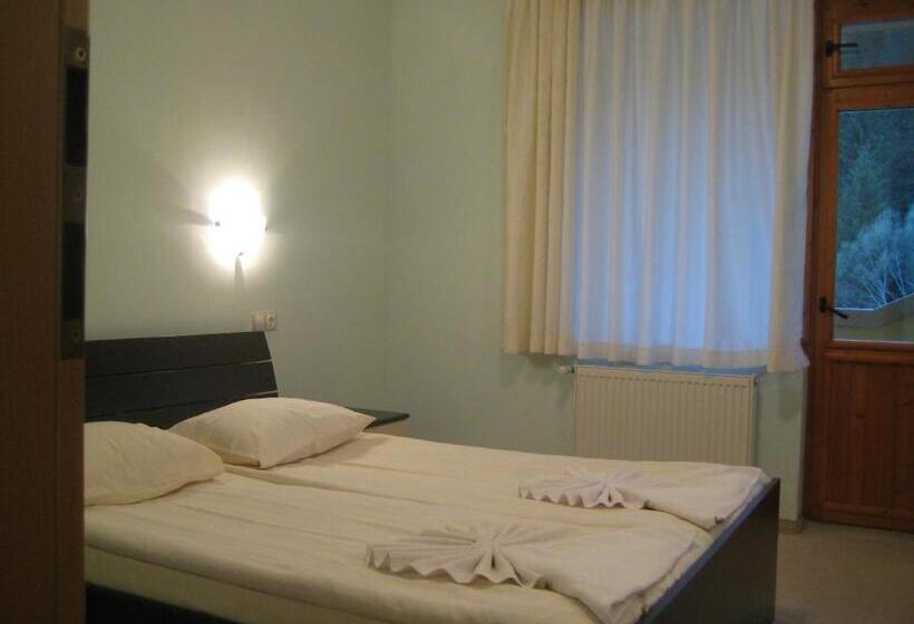 فندق Restaurant Popini Laki