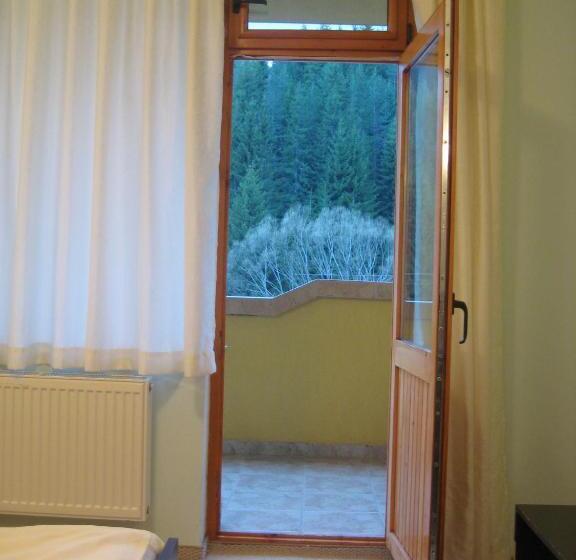 فندق Restaurant Popini Laki