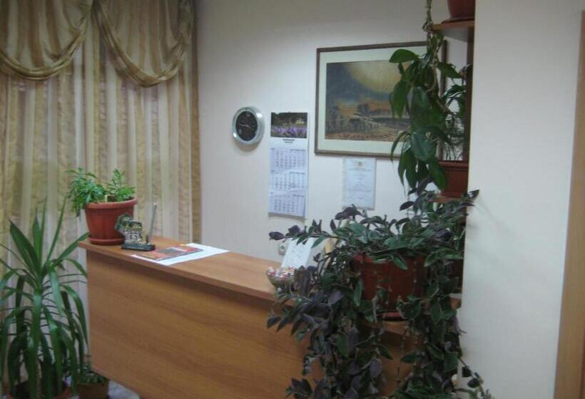 فندق Restaurant Popini Laki