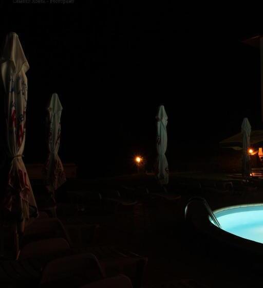 فندق Restaurant Popini Laki