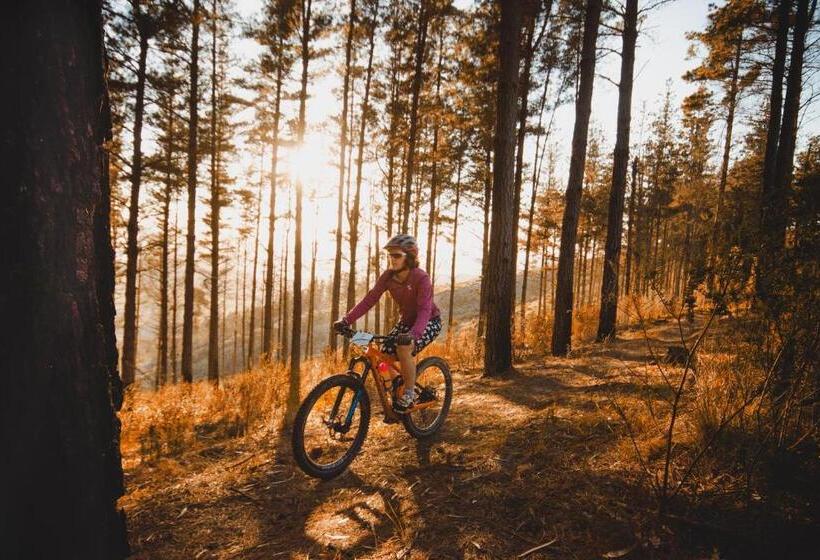 فندق Strawberry Hill Farm