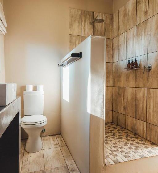 فندق Strawberry Hill Farm