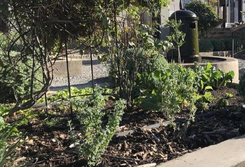 בית מלון כפרי The Duke Of Bedford