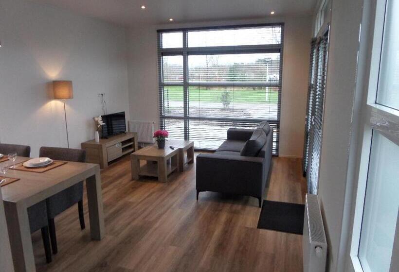 Отель Vakantiepark Camping De Peelpoort