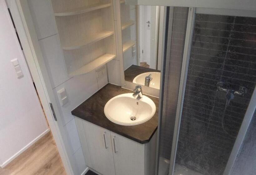 Отель Vakantiepark Camping De Peelpoort