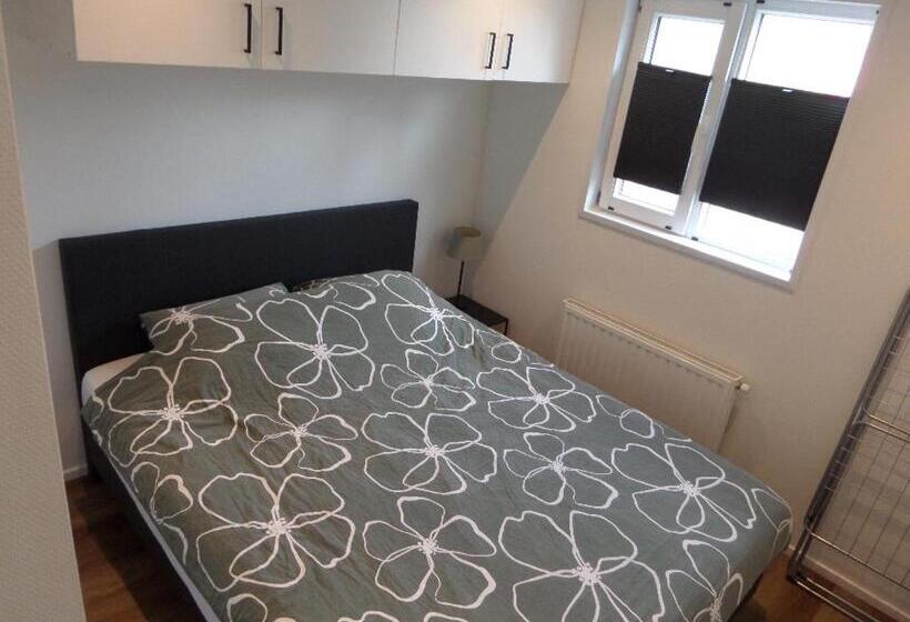 Отель Vakantiepark Camping De Peelpoort