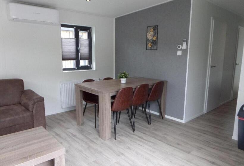 Отель Vakantiepark Camping De Peelpoort