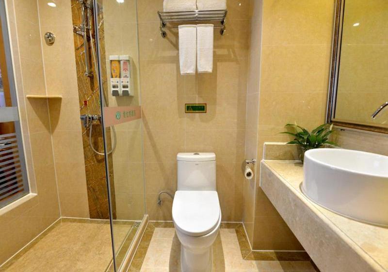 Vienna Hotel Qinzhou North Area Plaza