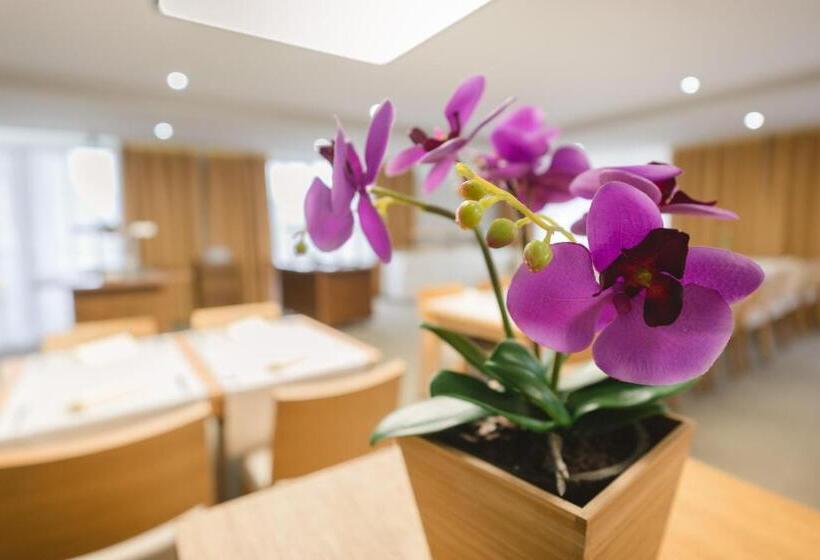 فندق Village Resort Hanuliak