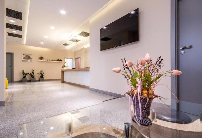 فندق Village Resort Hanuliak