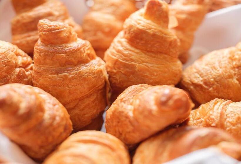 فندق Yokaichi Royal