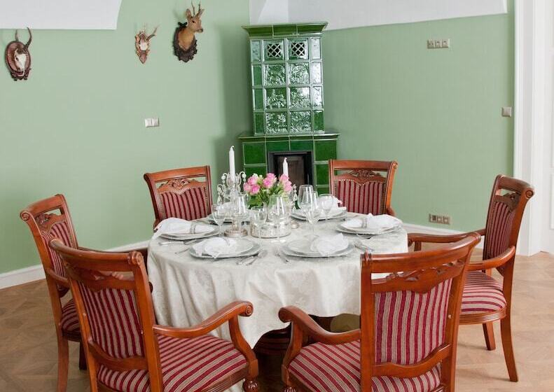 ホテル Zámek Jeseník Nad Odrou