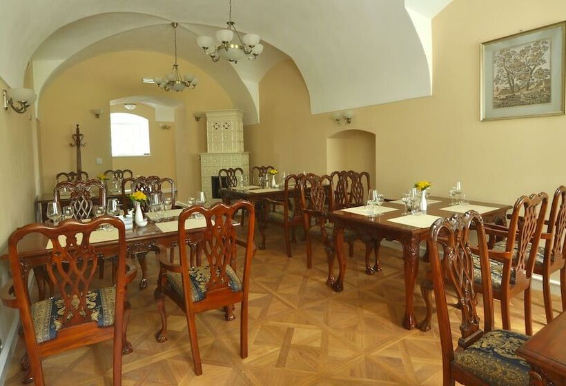 ホテル Zámek Jeseník Nad Odrou