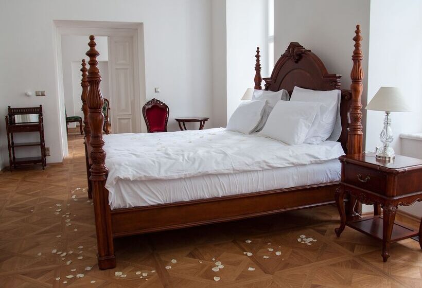 ホテル Zámek Jeseník Nad Odrou