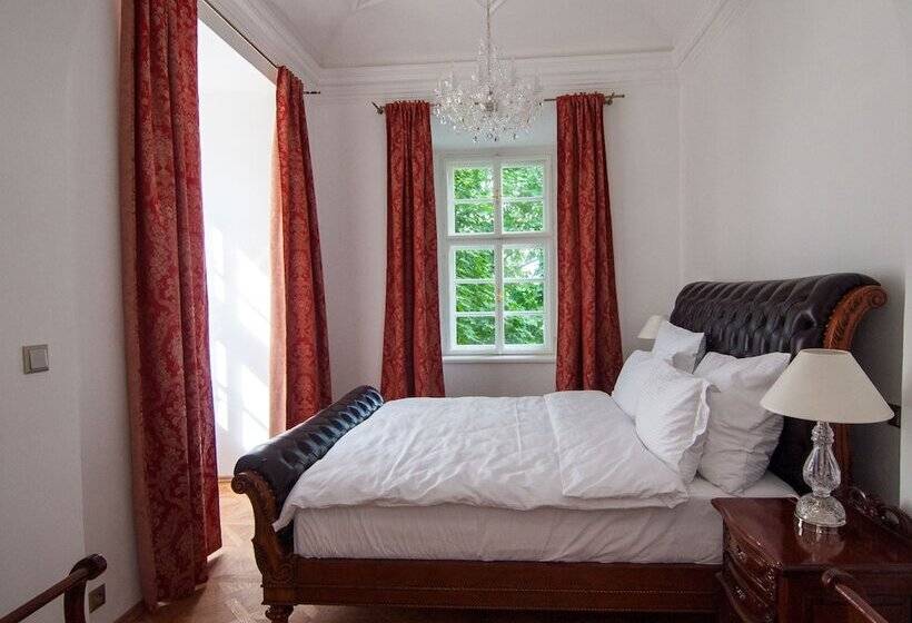 ホテル Zámek Jeseník Nad Odrou