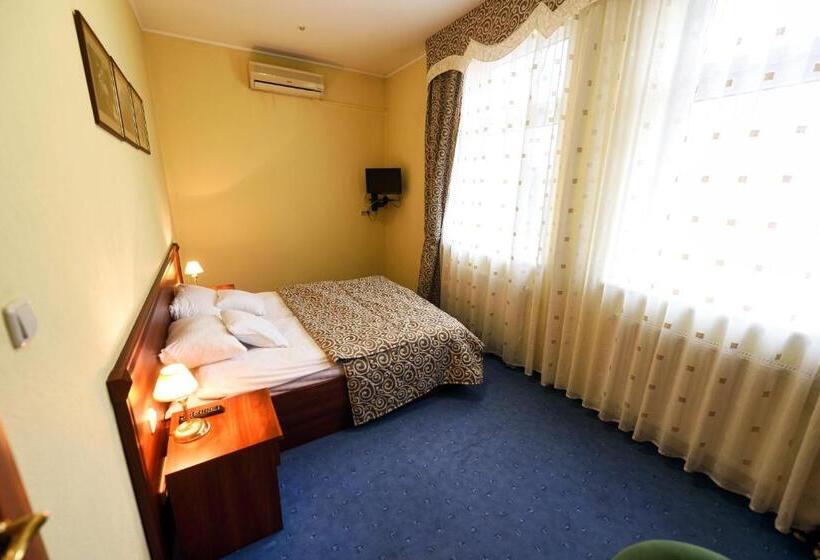 هتل Zoloto Karpat