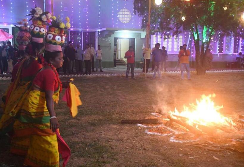 Jhargram Eshani Hotels And Guest House