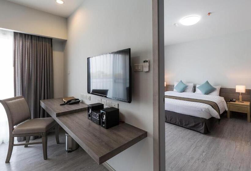 Kantary Hotel And Serviced Apartment, Amata, Bangpakong
