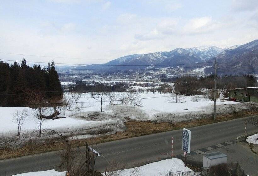 Miyukinomori Youth Hostel