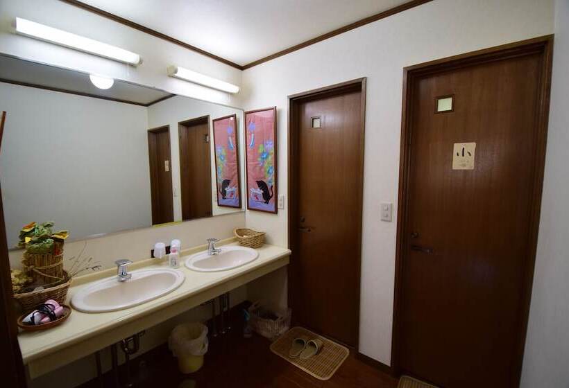 Miyukinomori Youth Hostel