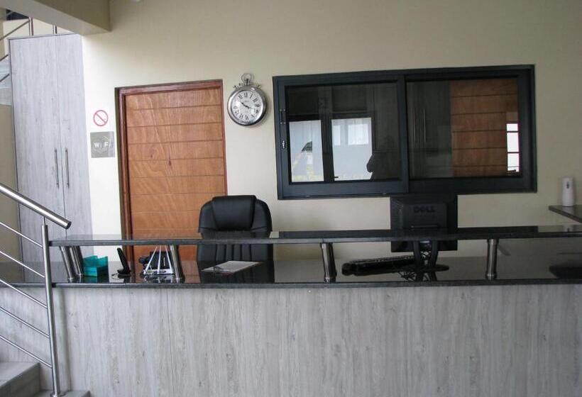 פנסיון 4 Seam Guest House