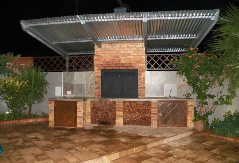 פנסיון 50 On Greeff